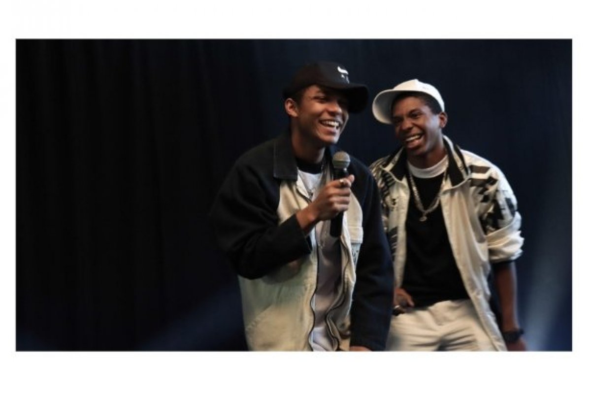 Juan Paiva e Lucas Penteado cantam o hit “Só Love” em trecho inédito de ‘Nosso Sonho’!