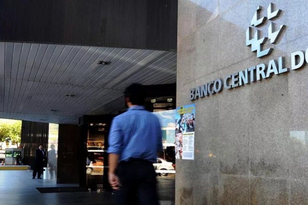 Banco Central determina corte de juros em 0,5 ponto, para 12,75% ao ano