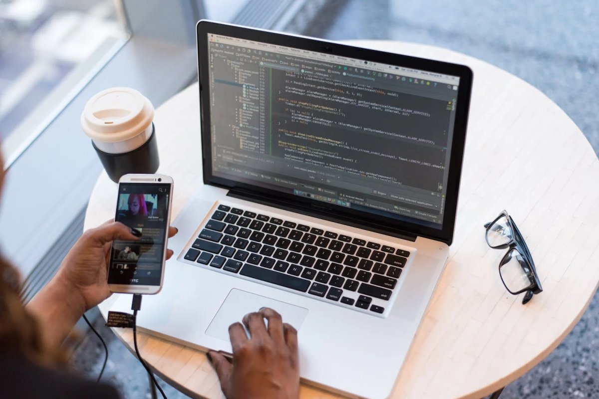 Número de nômades digitais nos EUA aumenta 131% desde 2019, indicando tendência global