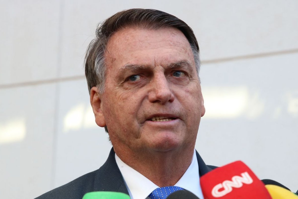 Defesa de Bolsonaro afirma que ele jamais compactuou com ações sem ''respaldo em lei''