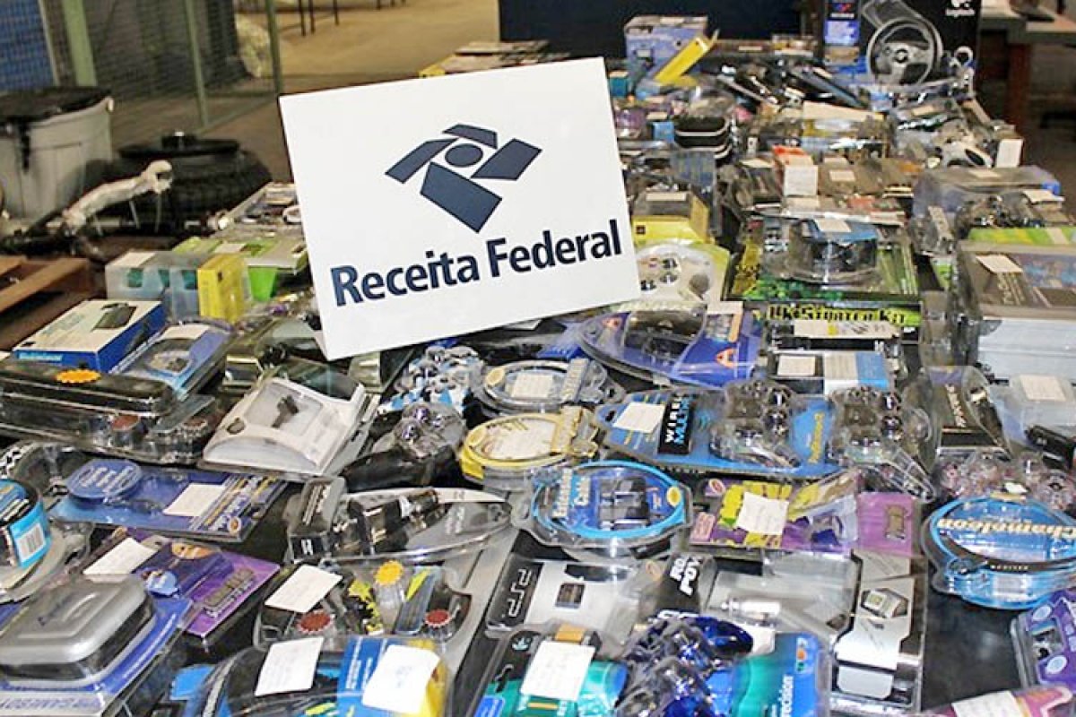 Iphone, roupas e automóveis são leiloados pela Receita Federal