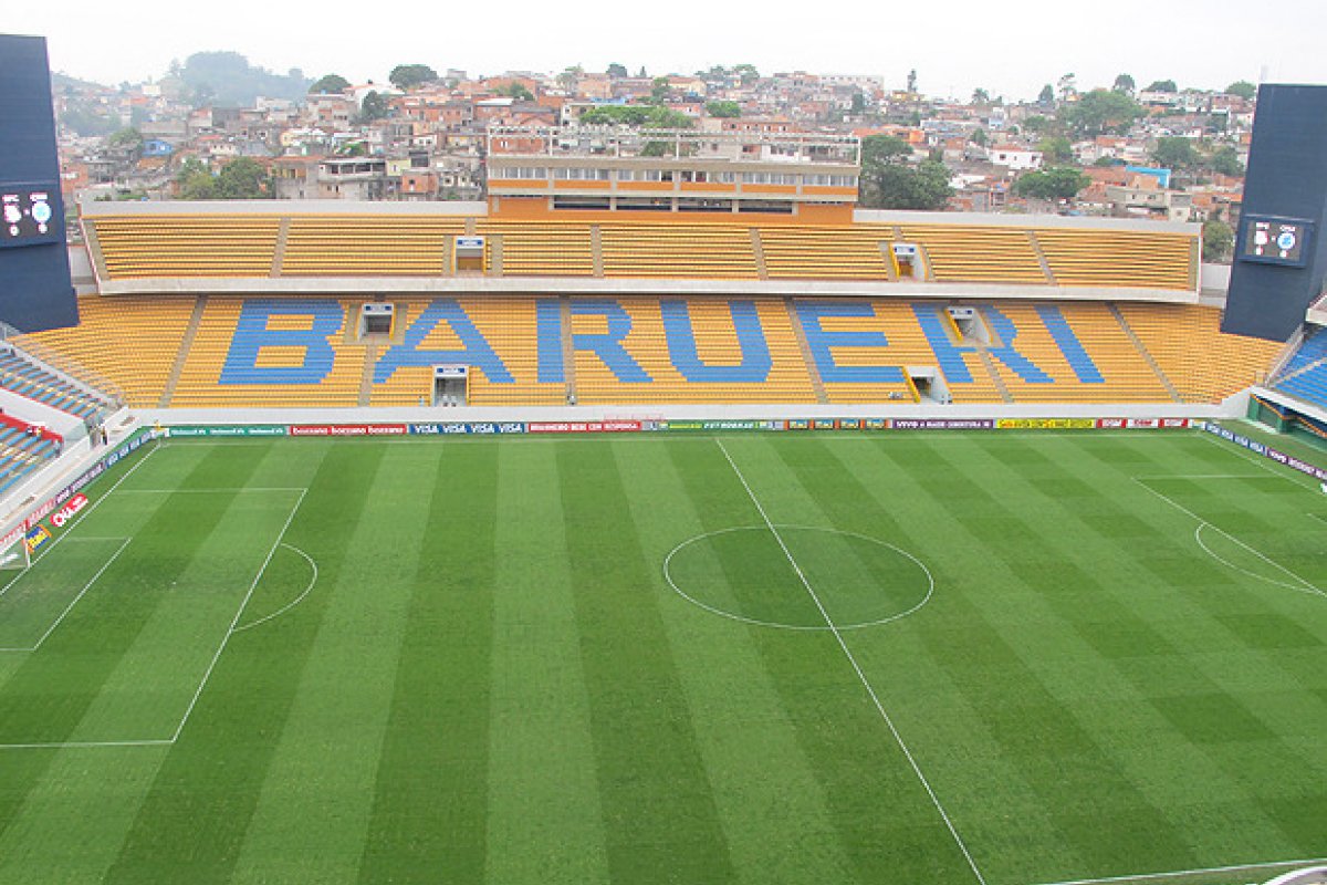 Vitória vai perdendo para o Oeste pela Série B 