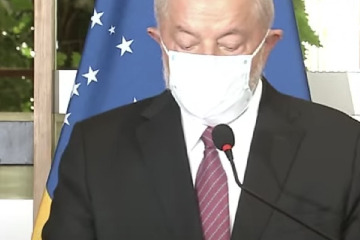 Lula vai usar máscara nos eventos até a cirurgia no quadril prevista para sexta-feira (29)