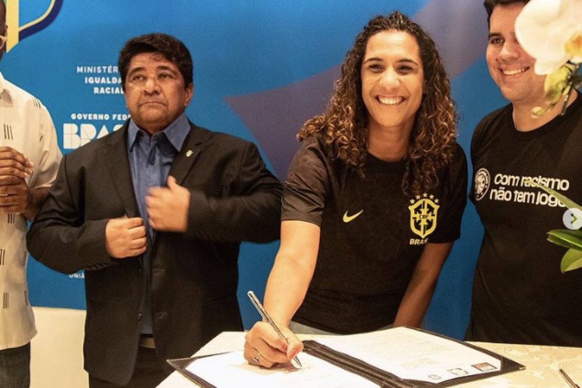 Assessora de Anielle Franco critica torcida do São Paulo: 'Torcida branca'