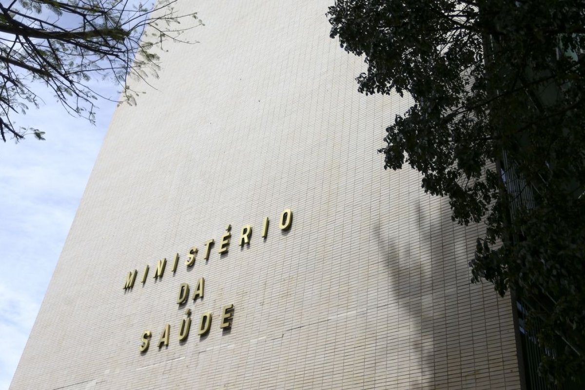 Empresa com um funcionário fecha contrato de R$ 285,8 milhões com Ministério da Saúde
