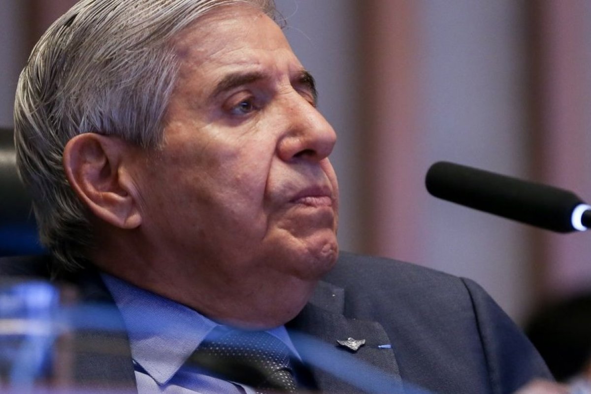 'Não tenho condições de explicar atos do 8 de janeiro', diz ex-ministro do GSI