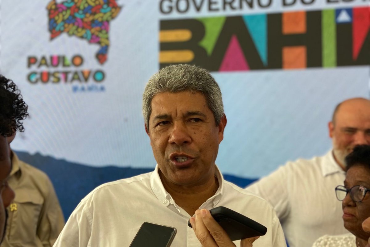 Jerônimo rebate críticas de Bruno Reis e ACM Neto: 'a gente responde com muito trabalho'