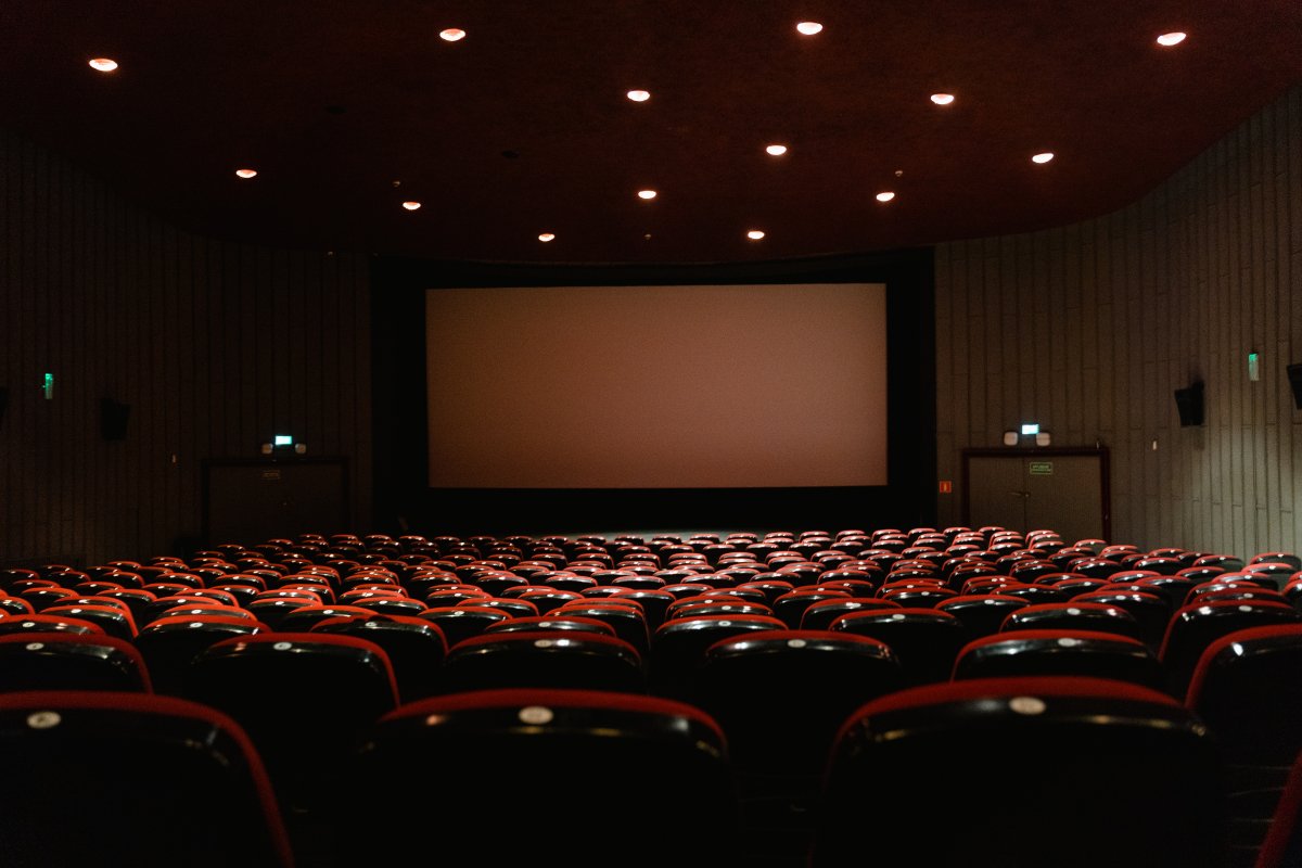 Roteiristas de Hollywood encerram greve após mais de 140 dias