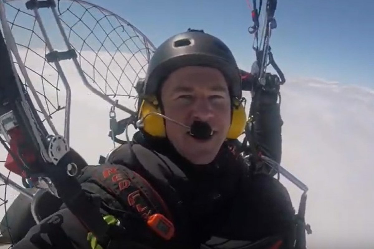 Piloto morre após cair de um paramotor na Argentina