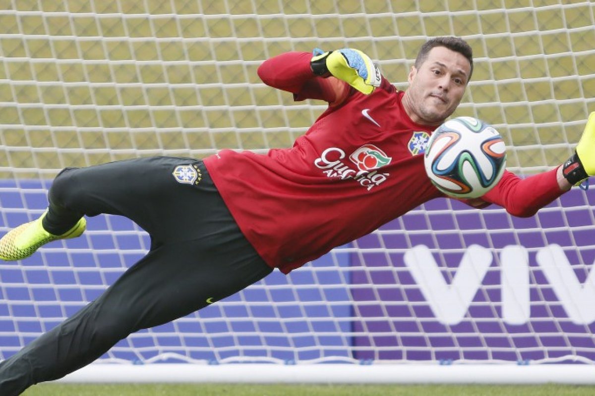 Júlio César está na lista dos melhores goleiros do século 21