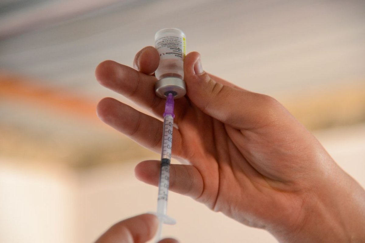 Campanha de vacinação contra Covid-19 e gripe continua nesta sexta (29)