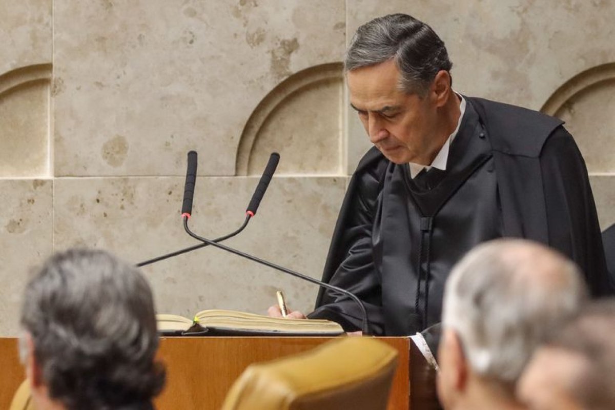 ''Eu defendo a feminilização dos tribunais'', afirma Barroso após assumir presidência do STF