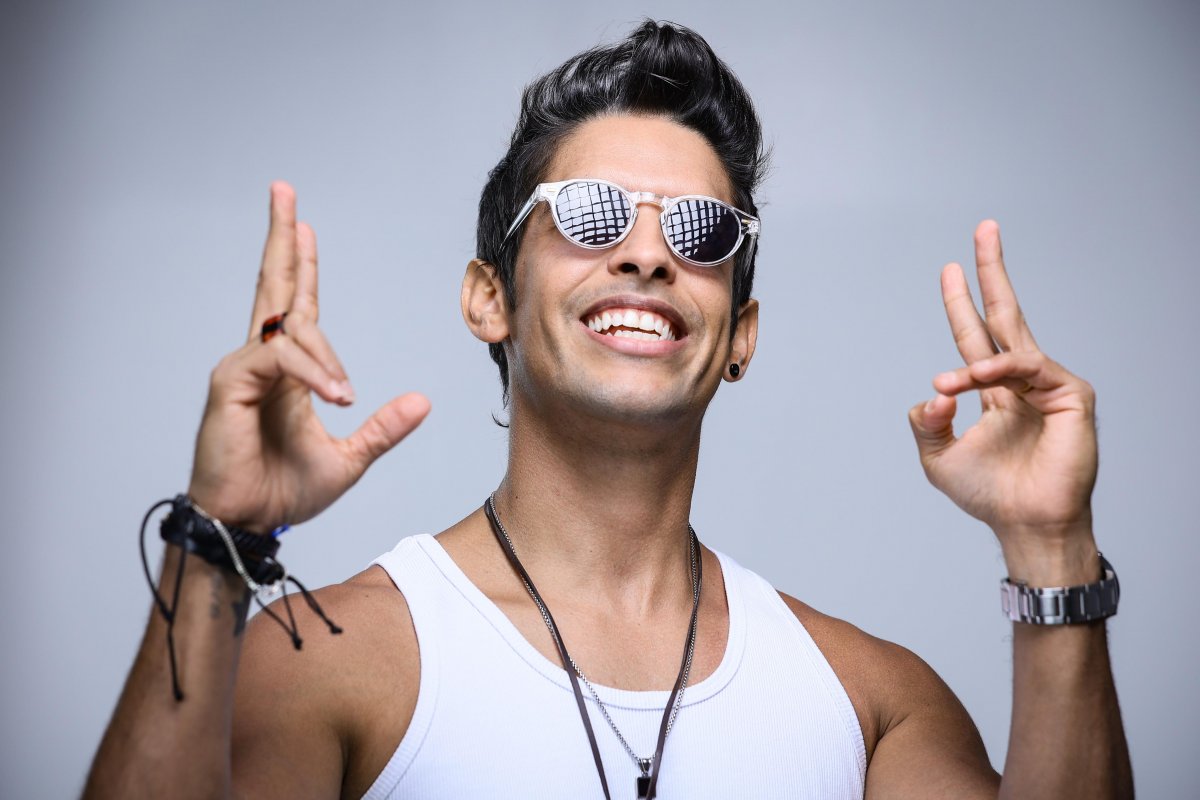 Cantor Vitêra se prepara para lançar novo CD!