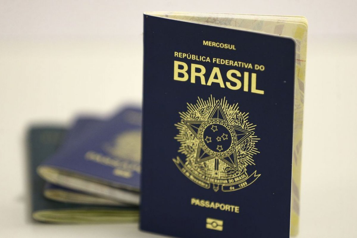 Polícia Federal inicia emissão do novo passaporte nesta terça (3)