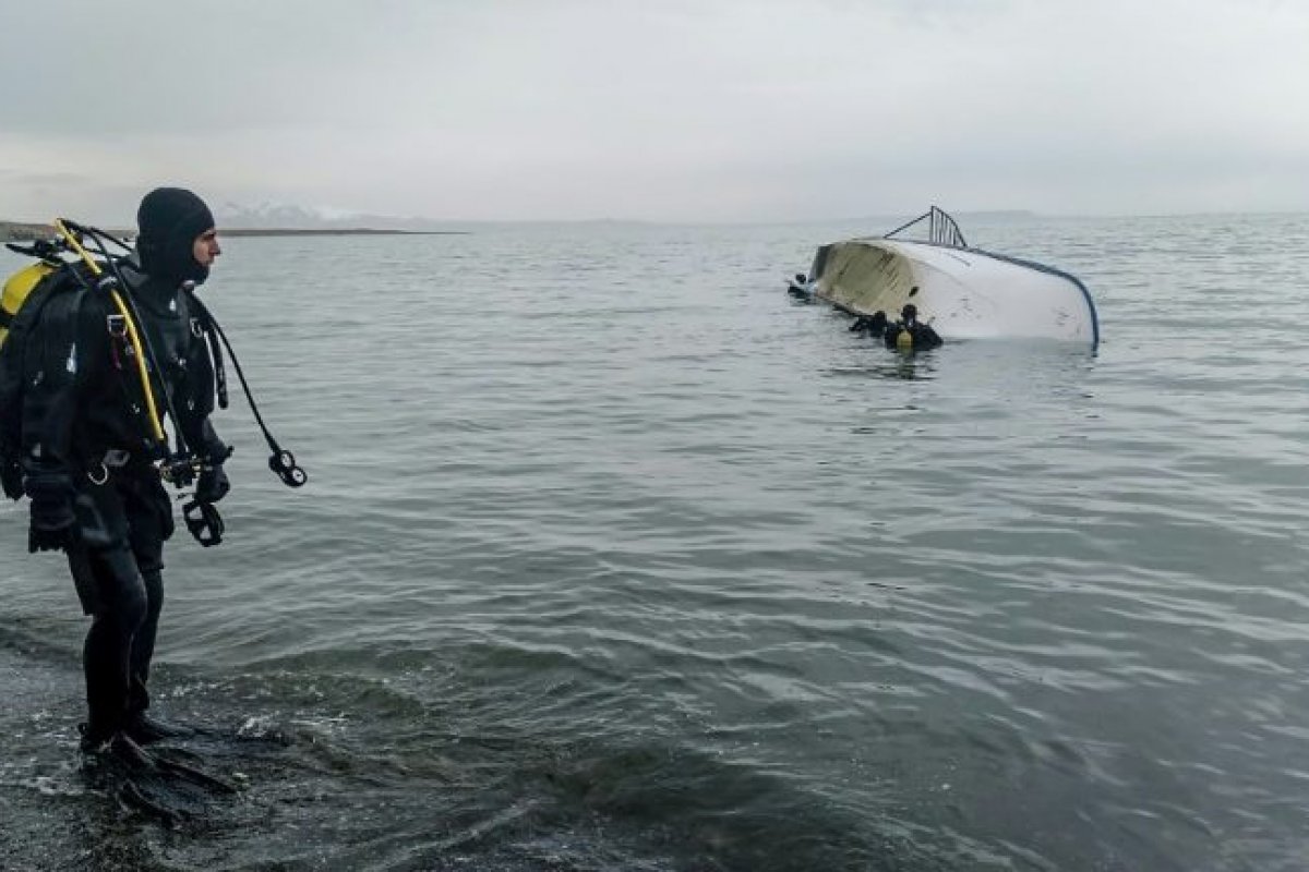 Barco de imigrantes ilegais naufraga na Turquia e sete pessoas morrem