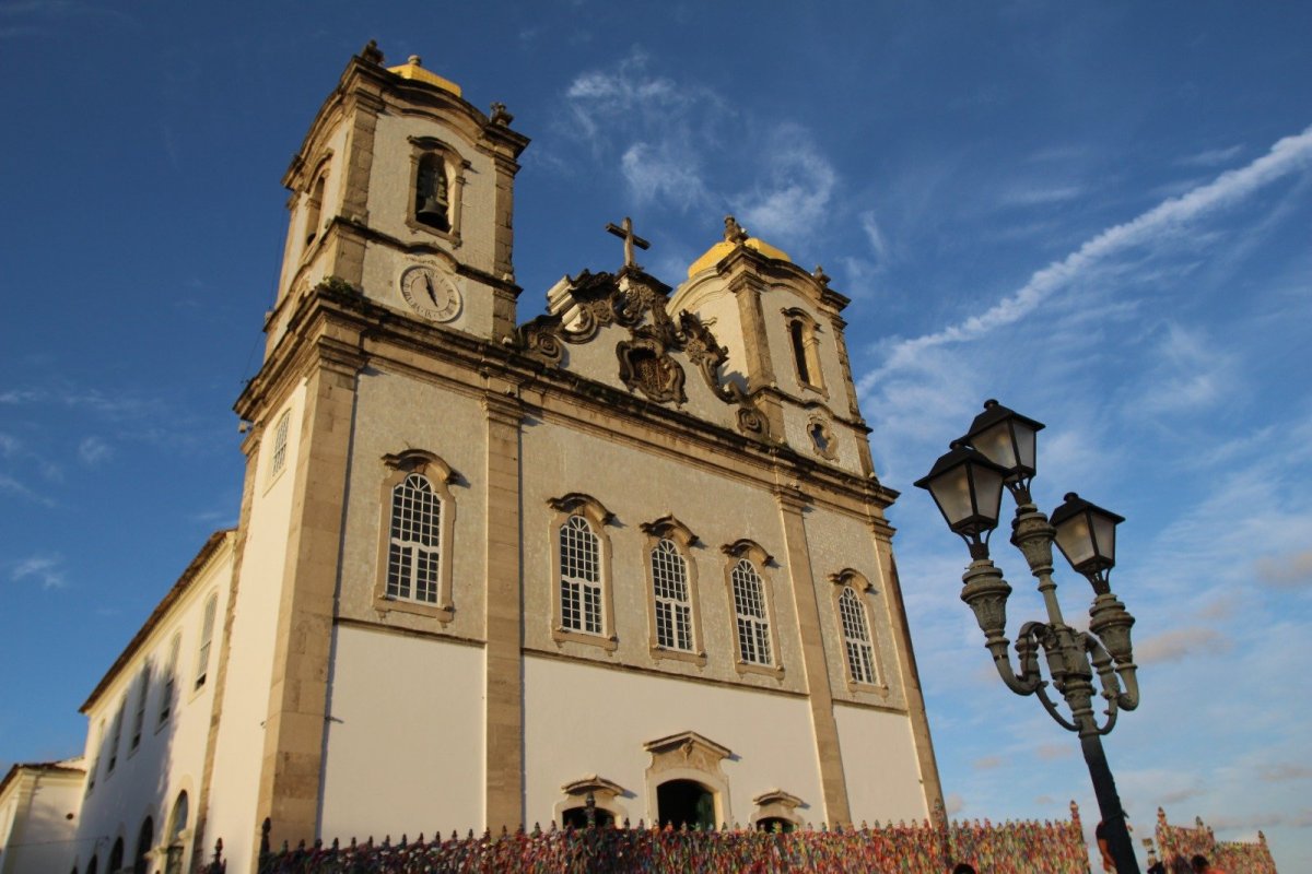 Fiéis participam de Missas na última e na primeira sexta-feira do ano