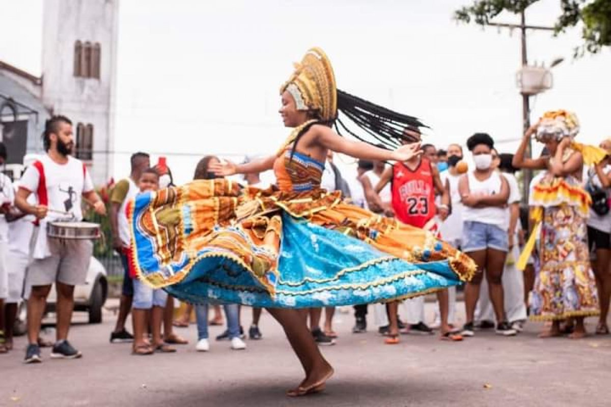 Projeto ‘Danças Negras e Periferia’ fortalece identidade cultural nas comunidades de Salvador!