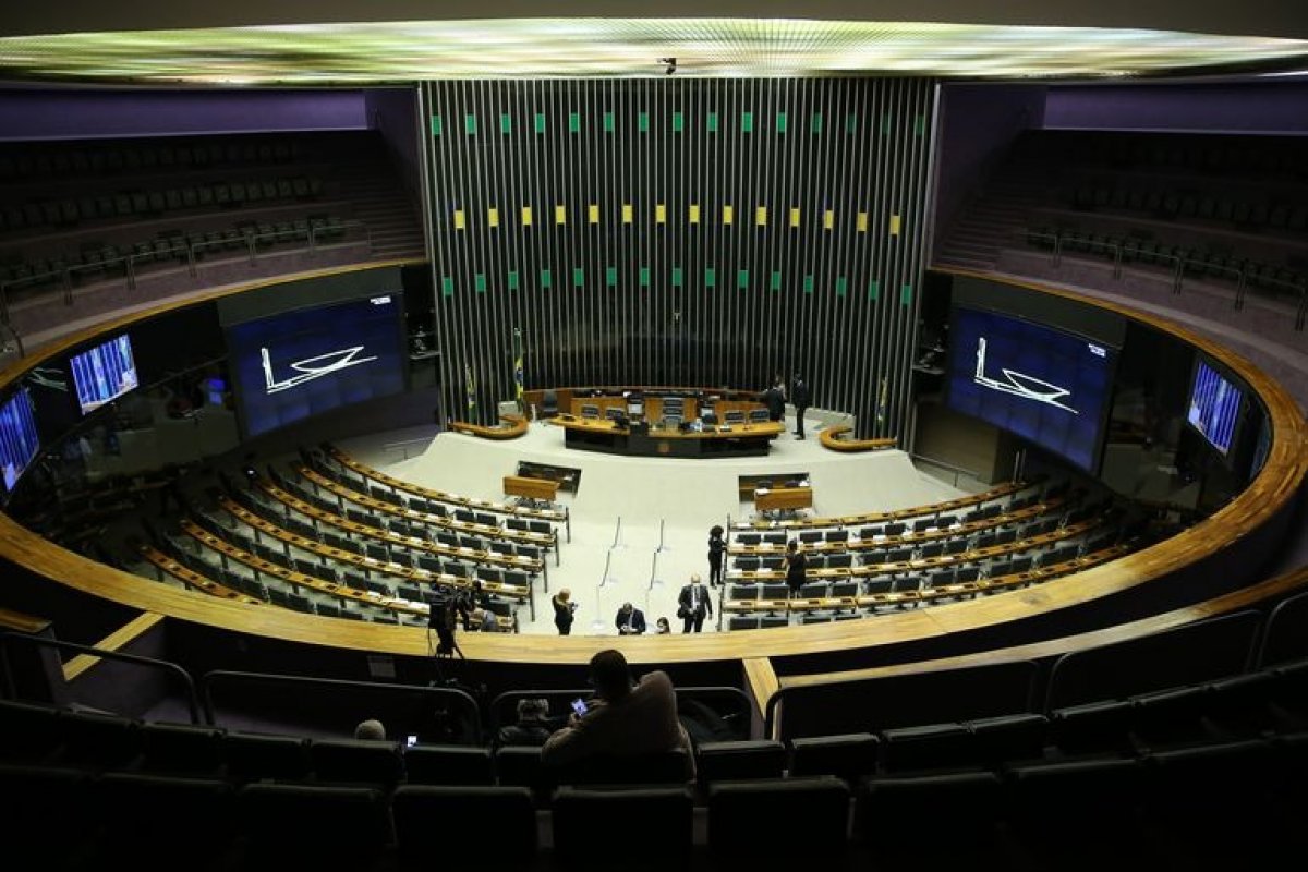 Parlamentares querem incluir Judiciário em proposta de reforma administrativa