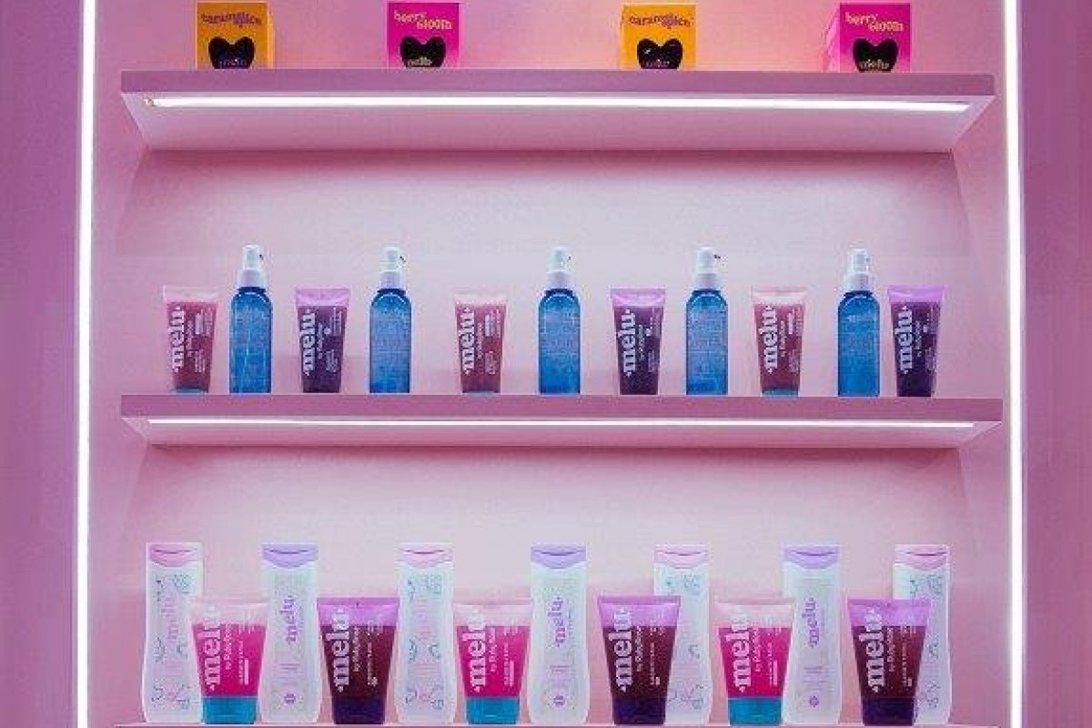 Marca lança nova categoria de produtos de cuidado pessoal e apresenta sua primeira linha de maquiagens!