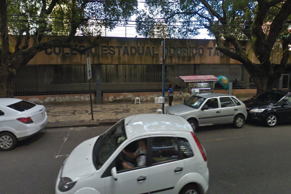 Rui Costa confirma fechamento do colégio Odorico Tavares