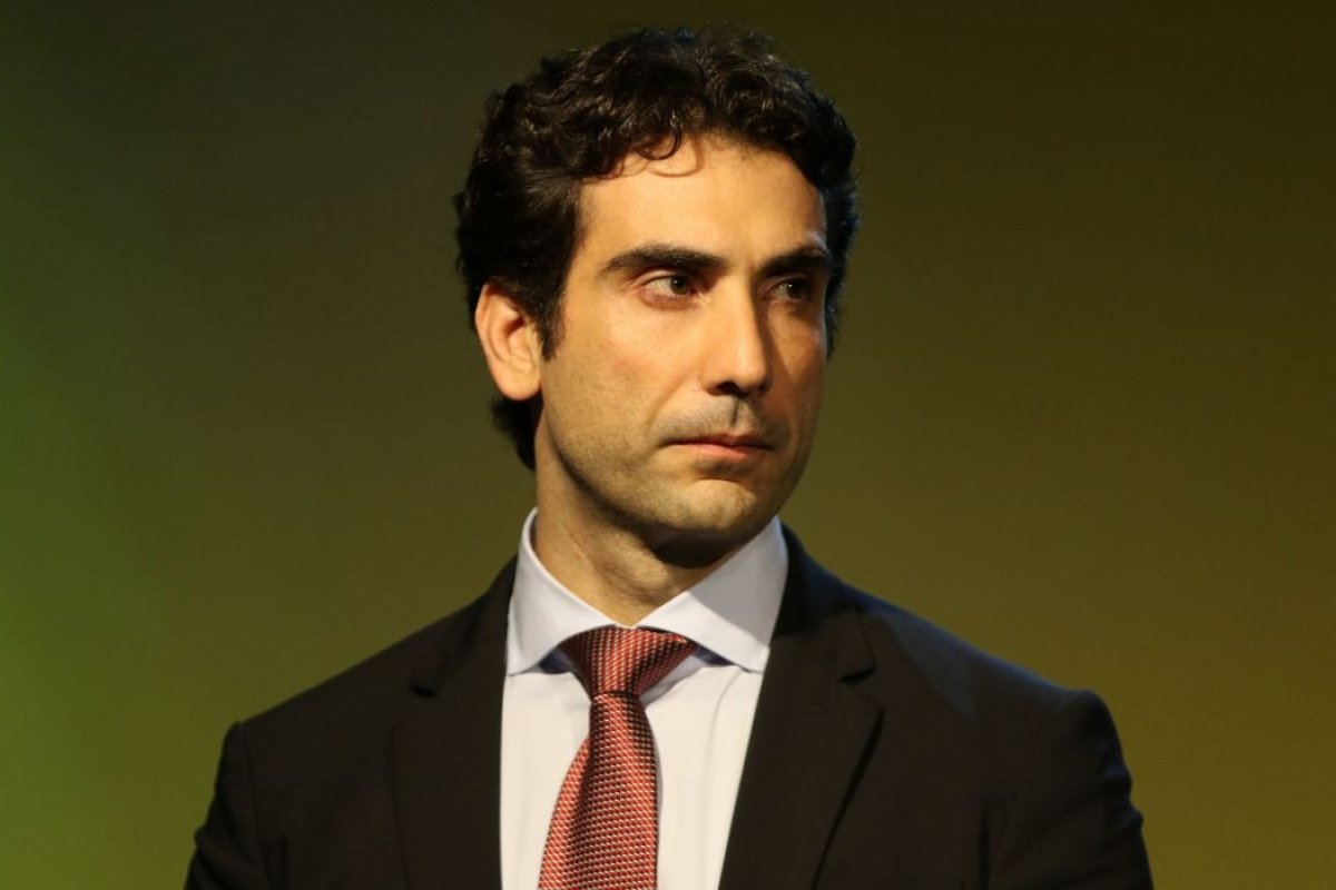 Diretor do BC diz que cenário internacional não deve interferir corte de juros no Brasil