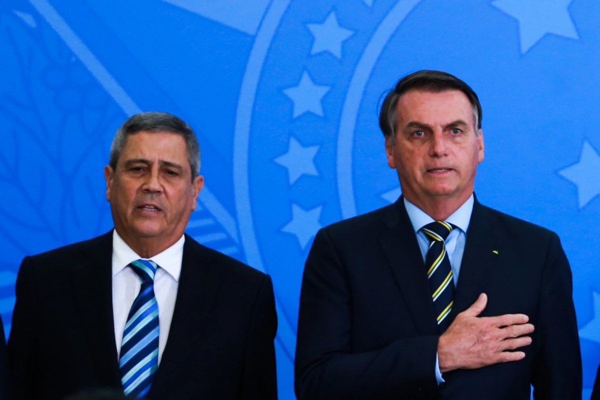 TSE avalia ações contra Bolsonaro e Braga Netto por abuso de poder político nas eleições de 2022