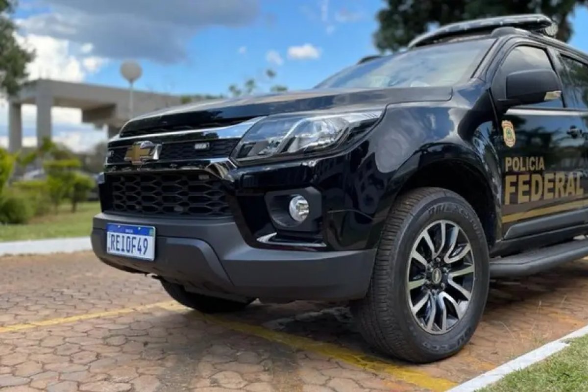 Polícia Federal deflagra operação contra irregularidades em licitações que teriam desviado R$ 15 milhões na Bahia