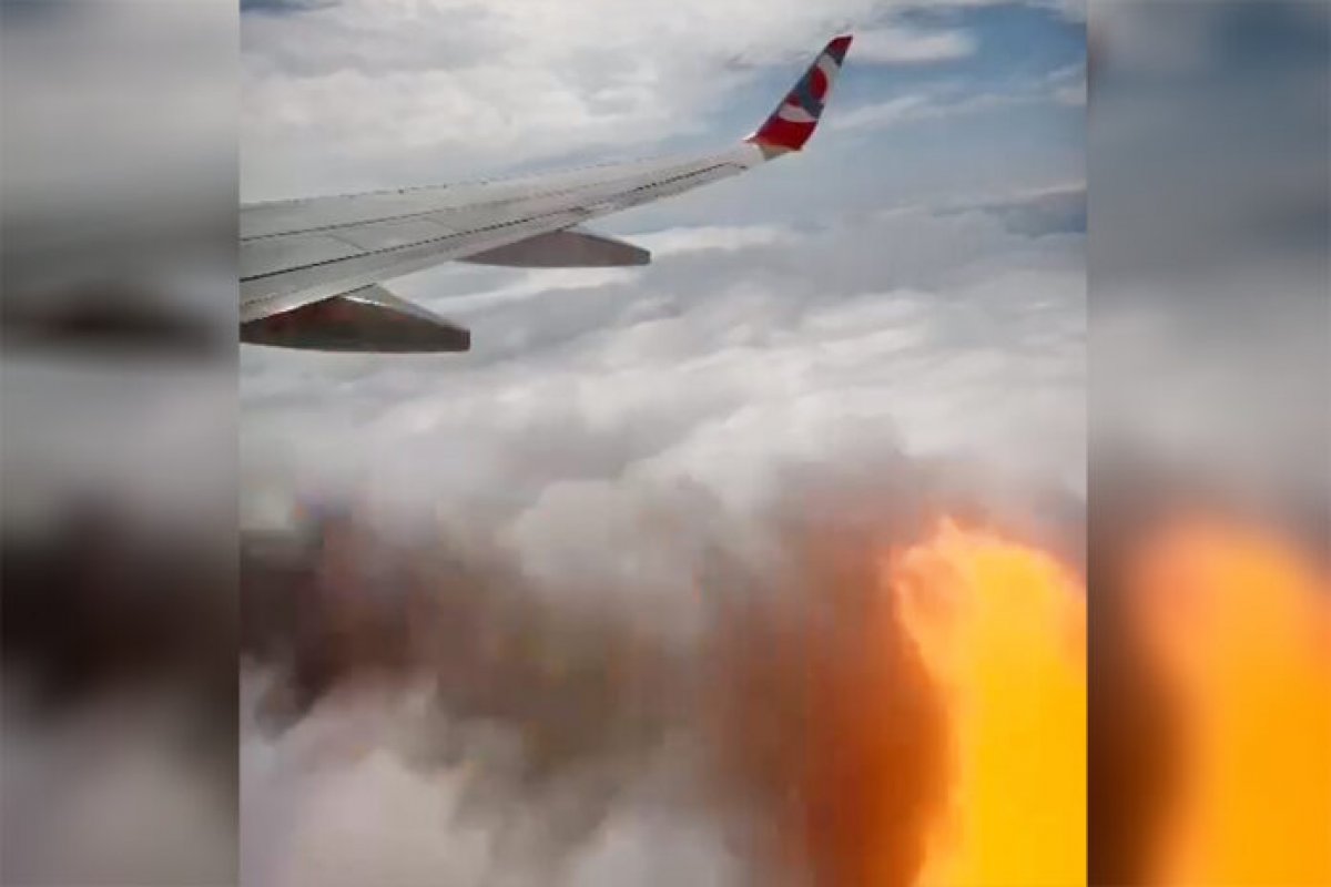 Vídeo: mulher registra momento em que chamas saem de motor de avião da GOL durante voo