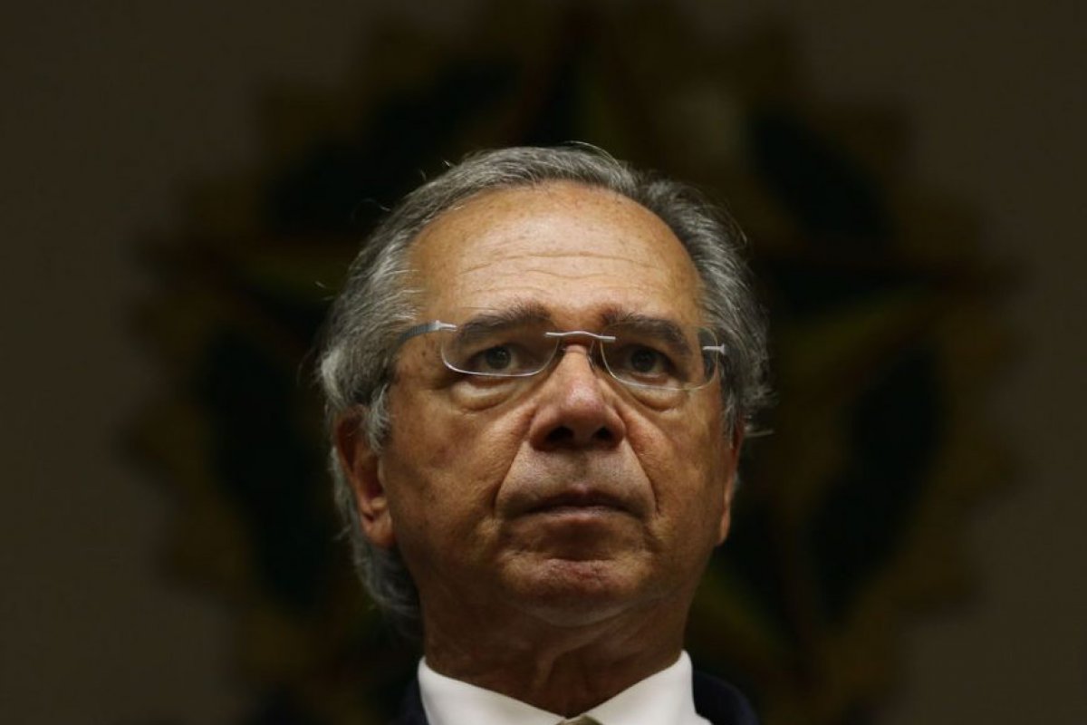 Guedes decide acabar com eleições para direção de fundos de pensão