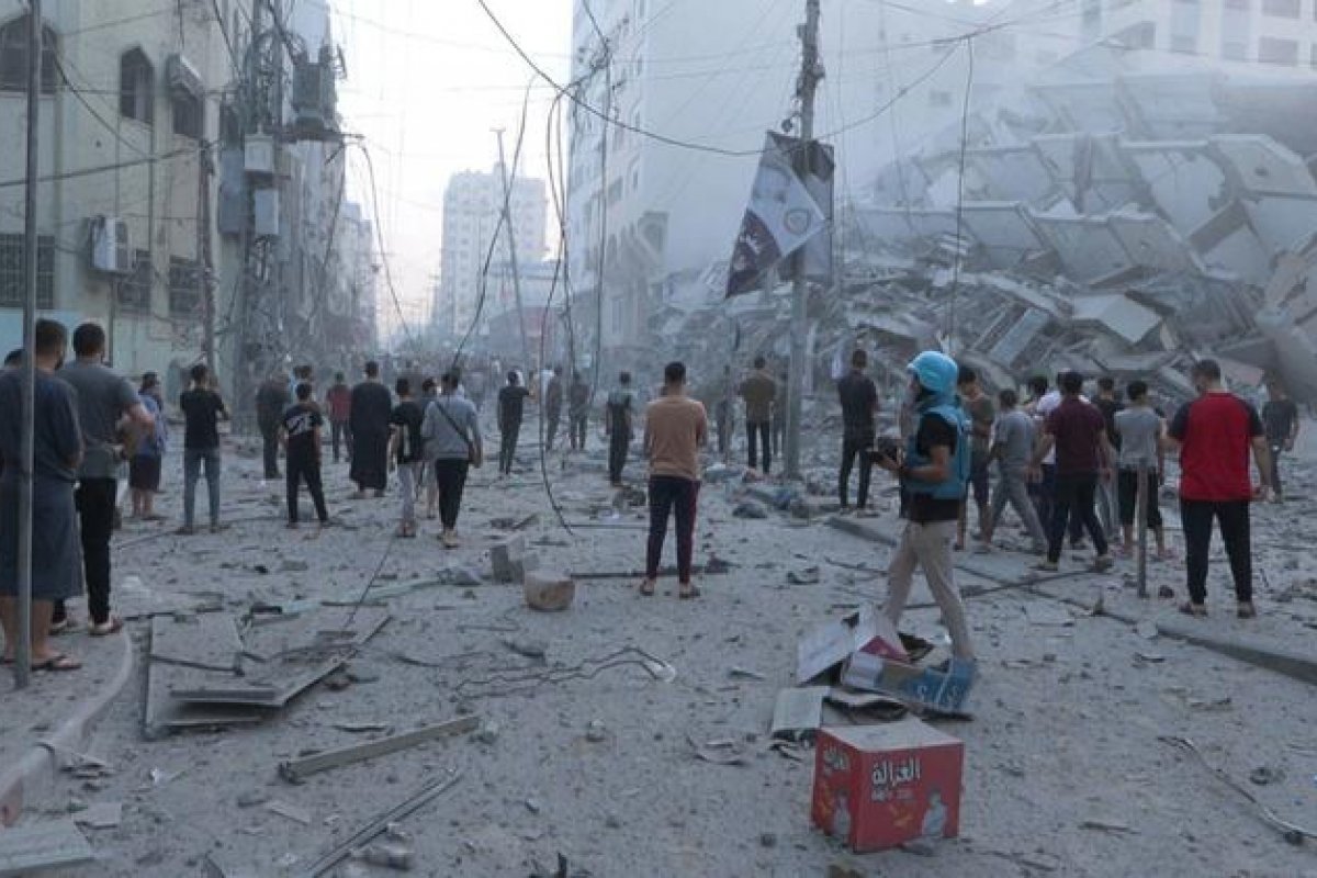 Bombardeios de Israel deixam 340 mil desabrigados em Gaza