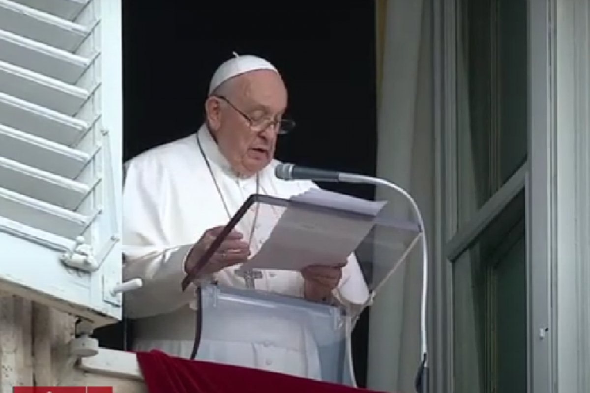 Papa Francisco pede corredor humanitário para ajudar povo de Gaza