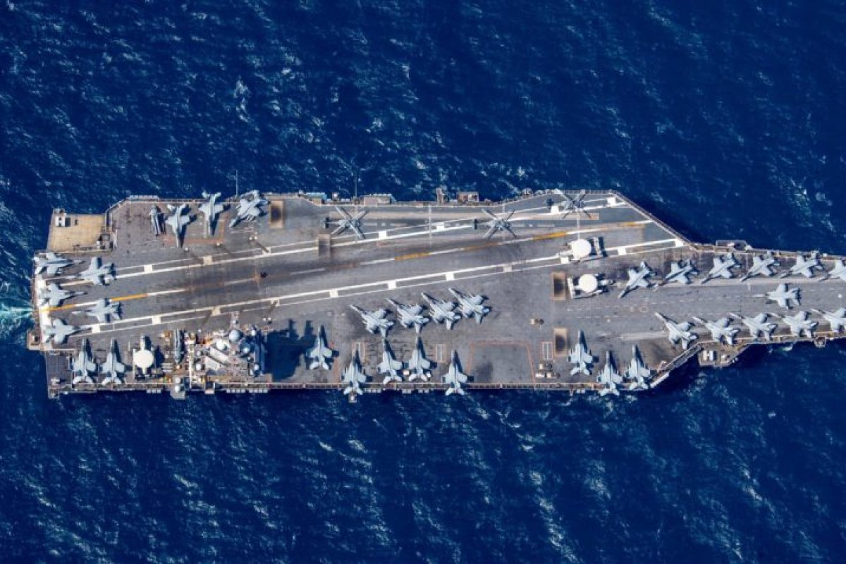 EUA envia novo porta-aviões para "dissuadir ações hostis contra Israel"