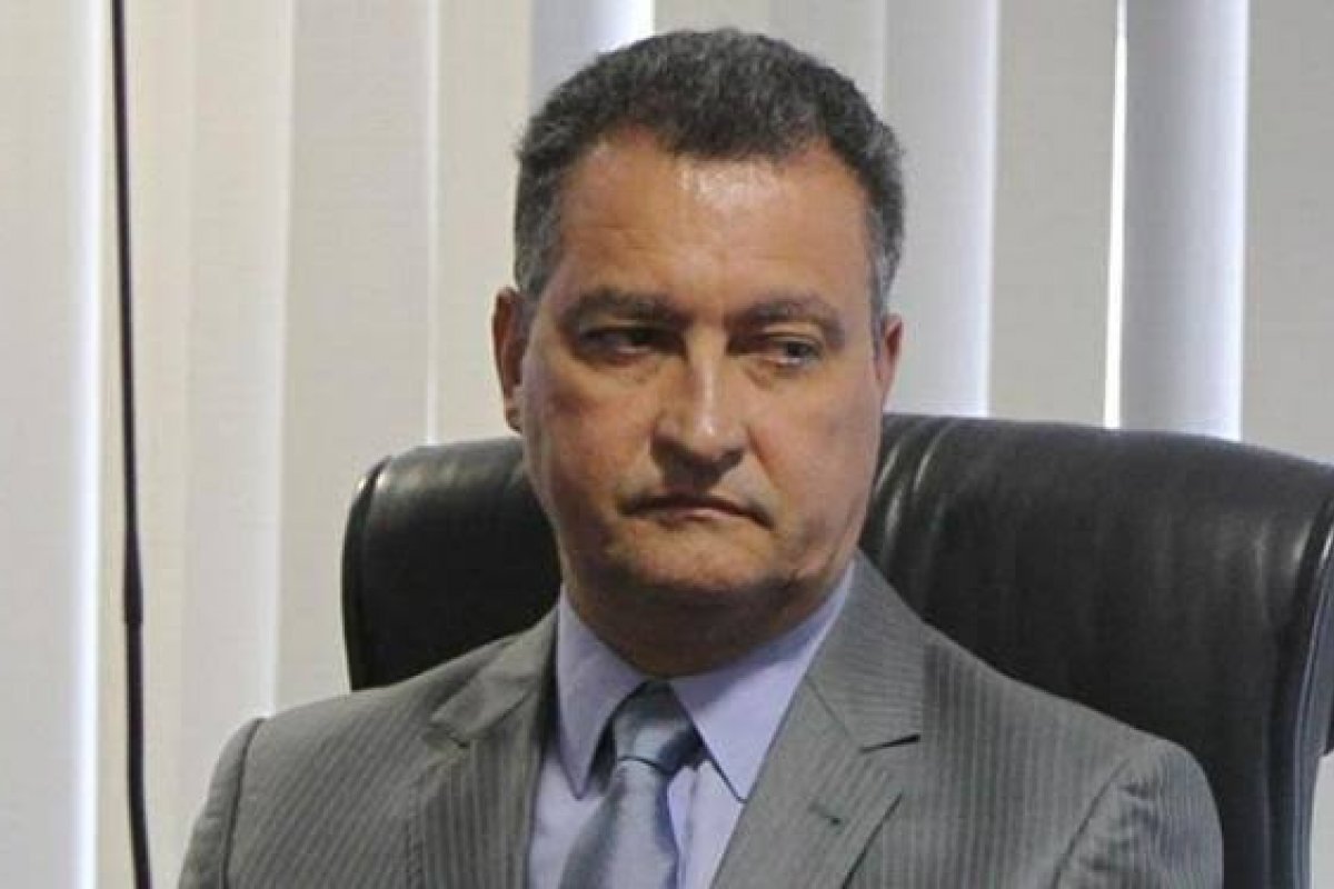 ALBA: “O governo Rui termina 2019 com problemas tamanho G”, diz líder da oposição