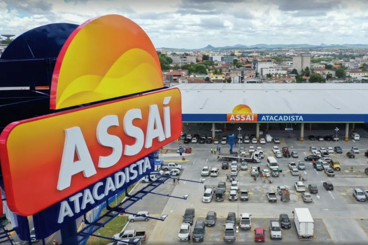 Rede de supermercados oferece mais de 100 vagas de emprego temporário em Salvador