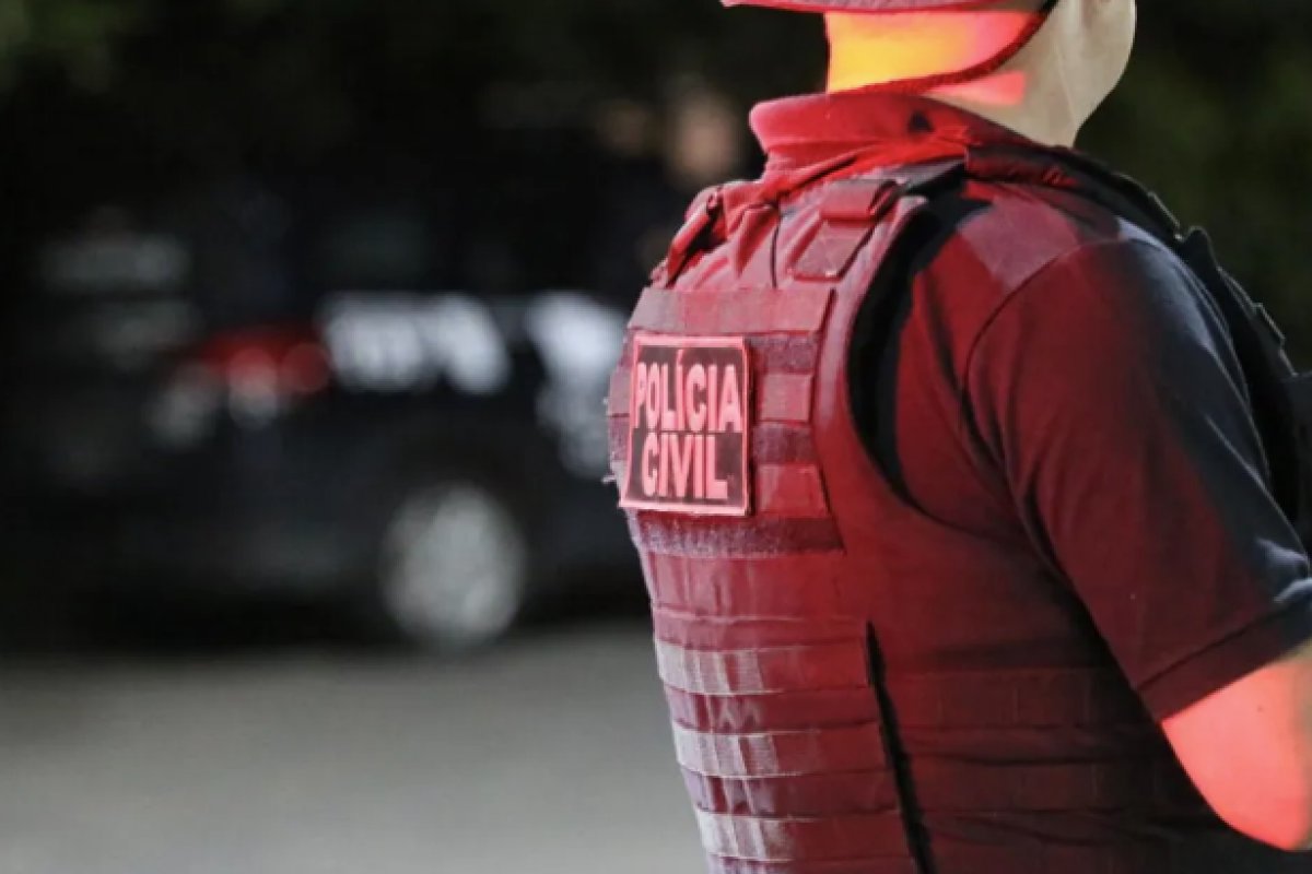 Homem é atingido pelo filho com golpes de facão