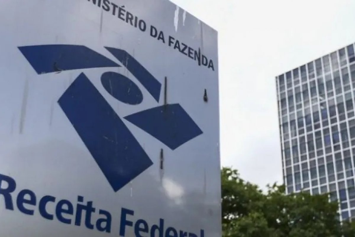 Justiça manda suspender concurso da Receita Federal 2023