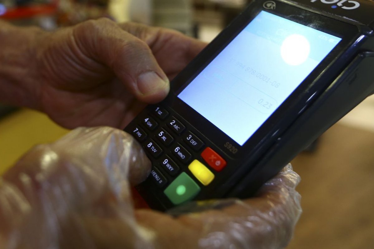 Comerciantes Brasileiros preveem queda nas vendas com limitação de parcelas sem juros