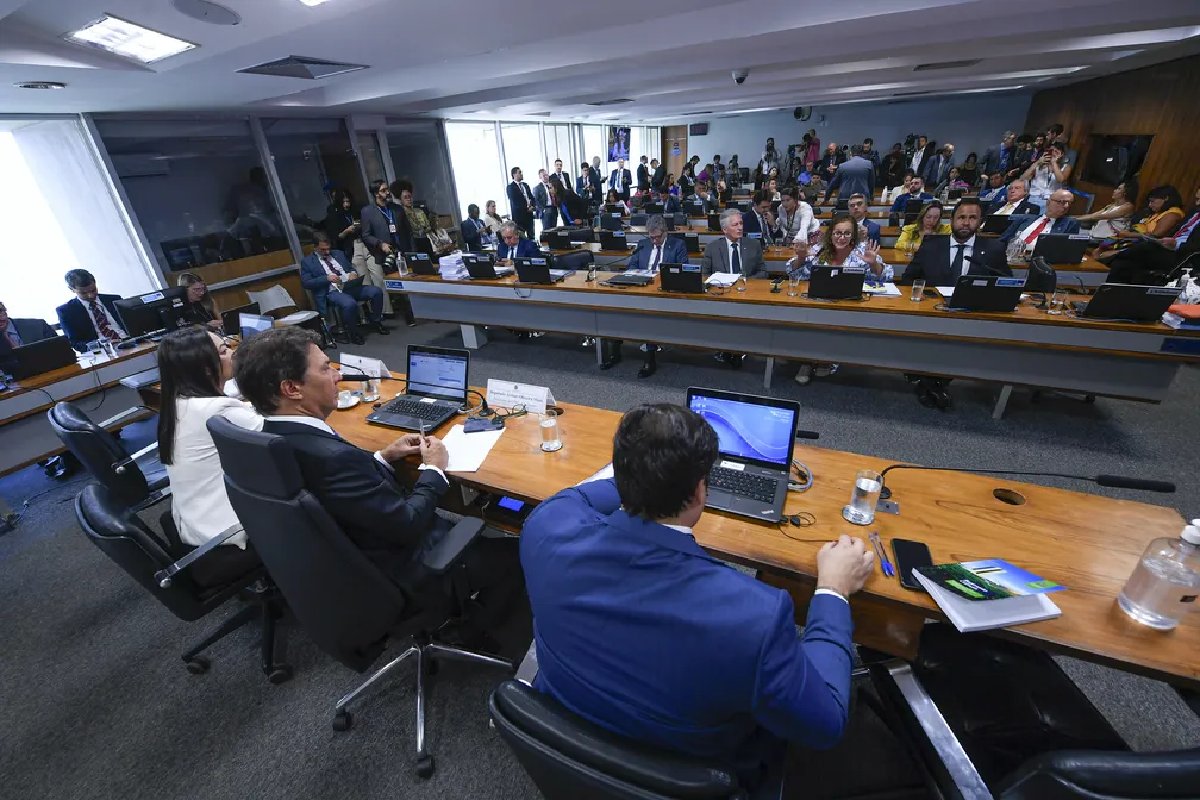 CPMI do 8 de janeiro aprova relatório final e pede indiciamento de Jair Bolsonaro