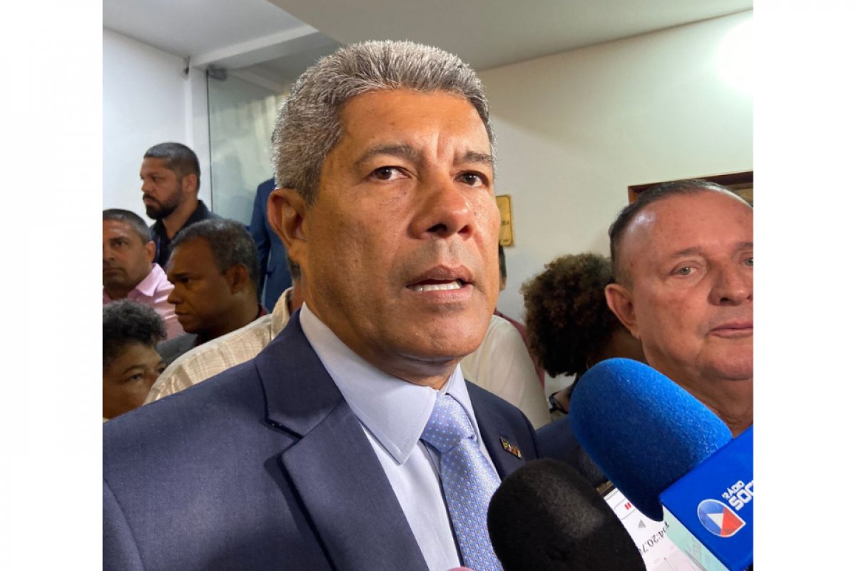 Jerônimo Rodrigues entrega projeto de lei do Bahia Sem Fome