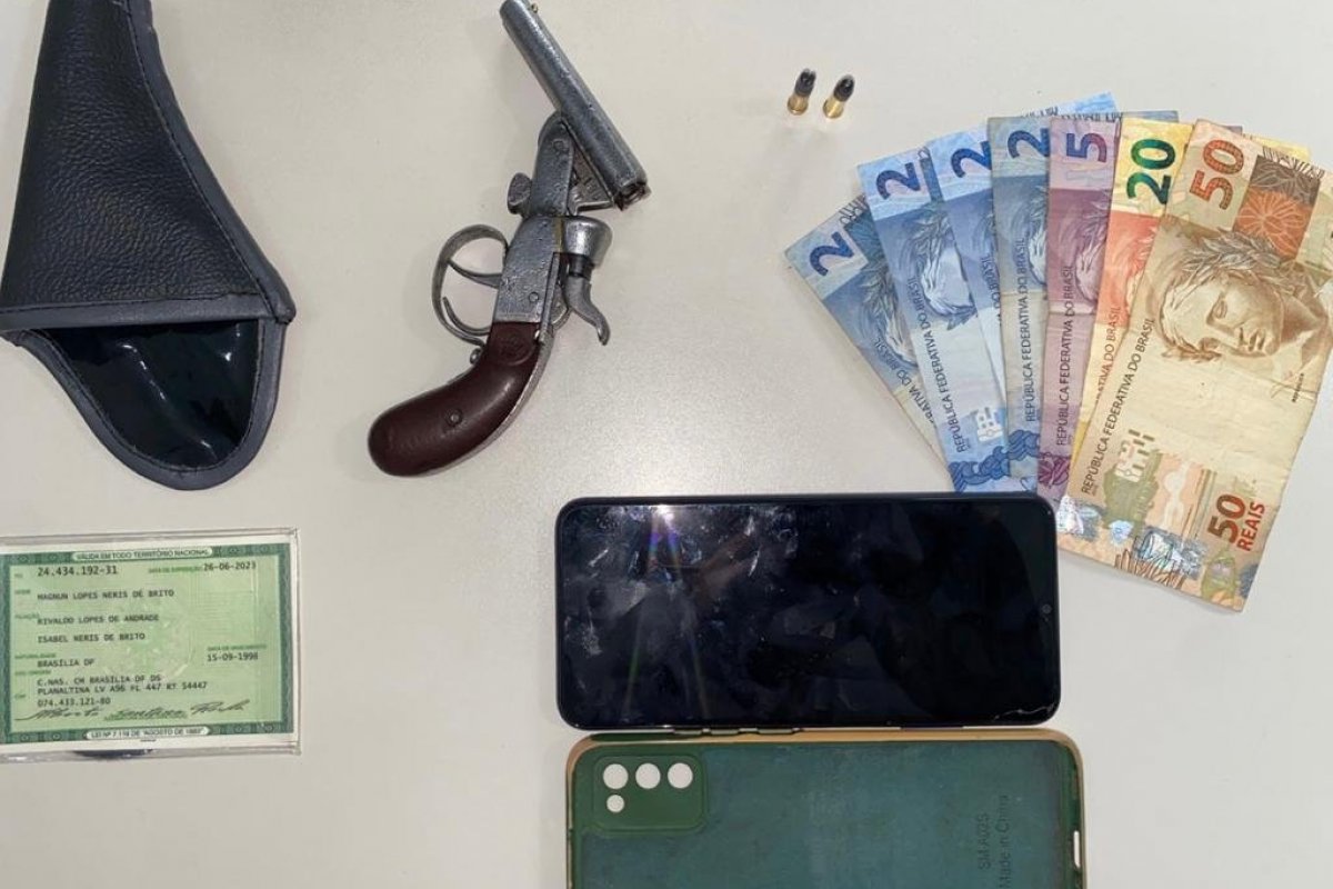 Homem é preso com arma e munições no sudoeste da Bahia