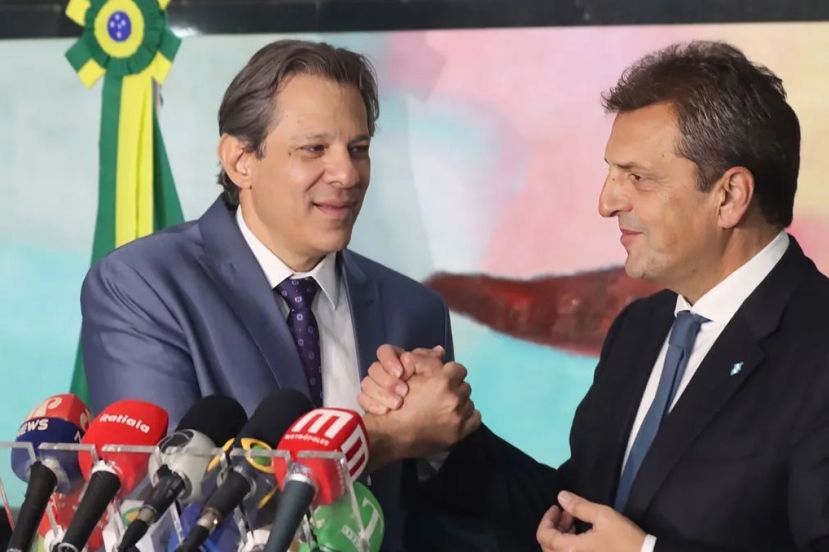 Haddad afirma que acompanha eleições na Argentina com interesse no Mercosul