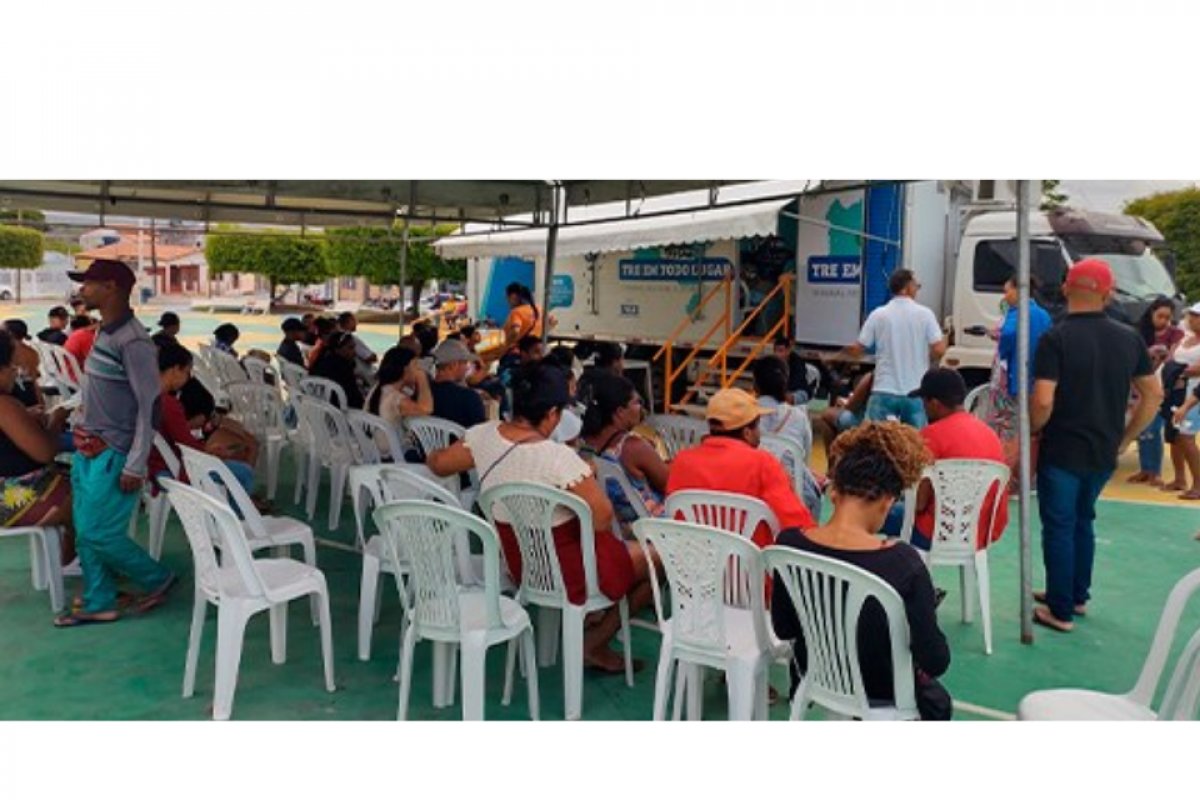 Pernambués tem atendimento do ‘TRE em Todo Lugar’