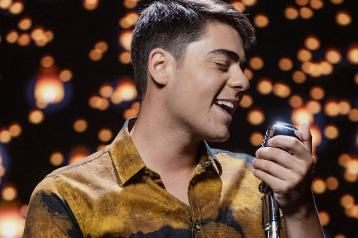 Enrico, filho do Chitãozinho, anuncia sua chegada ao meio sertanejo com novo projeto musical!