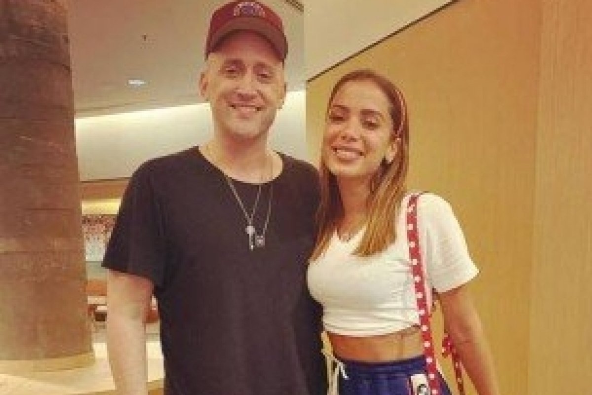 Poderosa: Anitta fecha cinema para a família assistir "Minha mãe é uma peça 3"