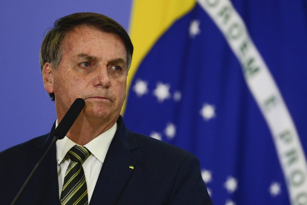 Bolsonaro apresenta queixa contra Lula no STF por injúria e difamação