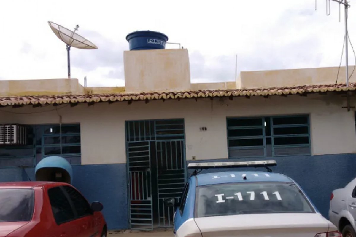 Quatro pessoas são mortas a tiros em um bar em Buritrama