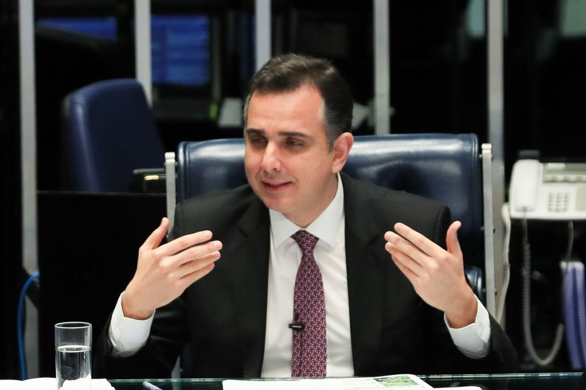 Pacheco rebate críticas de Gleisi sobre proposta de limitação do STF
