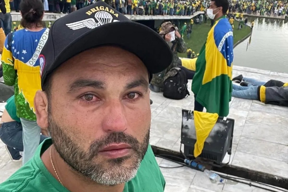 PF apreende celular e passaporte de Léo Índio na Operação Lesa Pátria