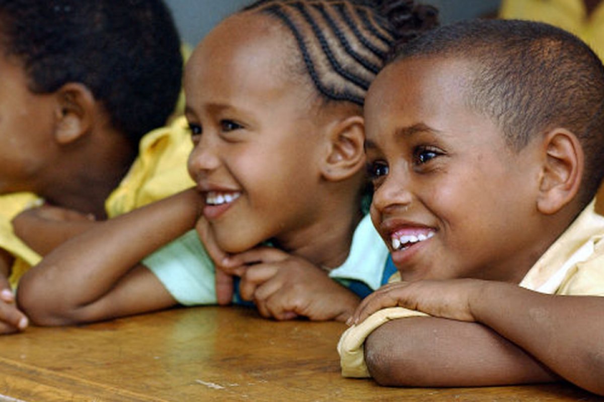 Salvador oferece cirurgias corretivas gratuitas para crianças com "língua presa"