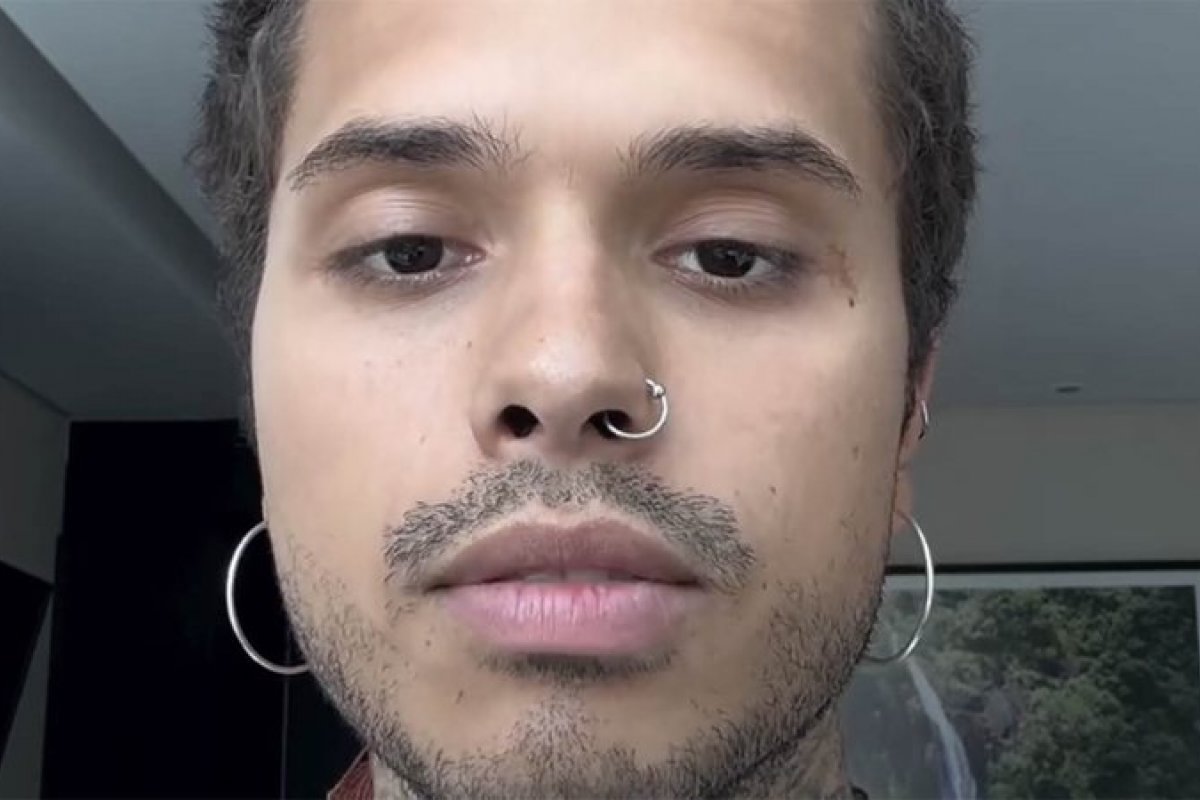 Vitão grava vídeo para revelar se é pai ou não da filha recém-nascida de Suelen Gervásio!